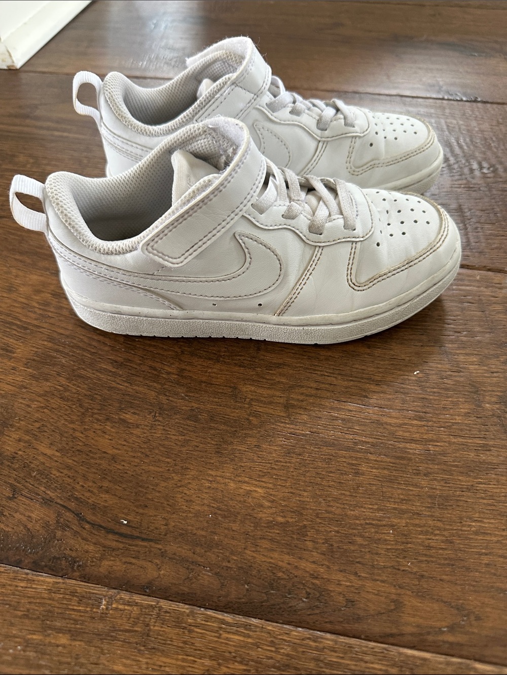 Nike Kids White Low-Top Velcro & Lace Sneakers